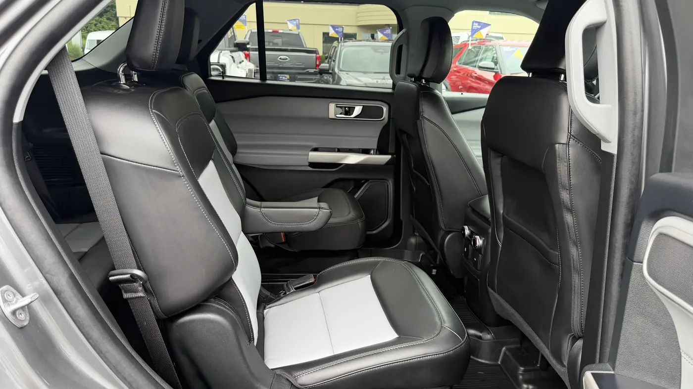 2023 Ford Explorer - $32,480