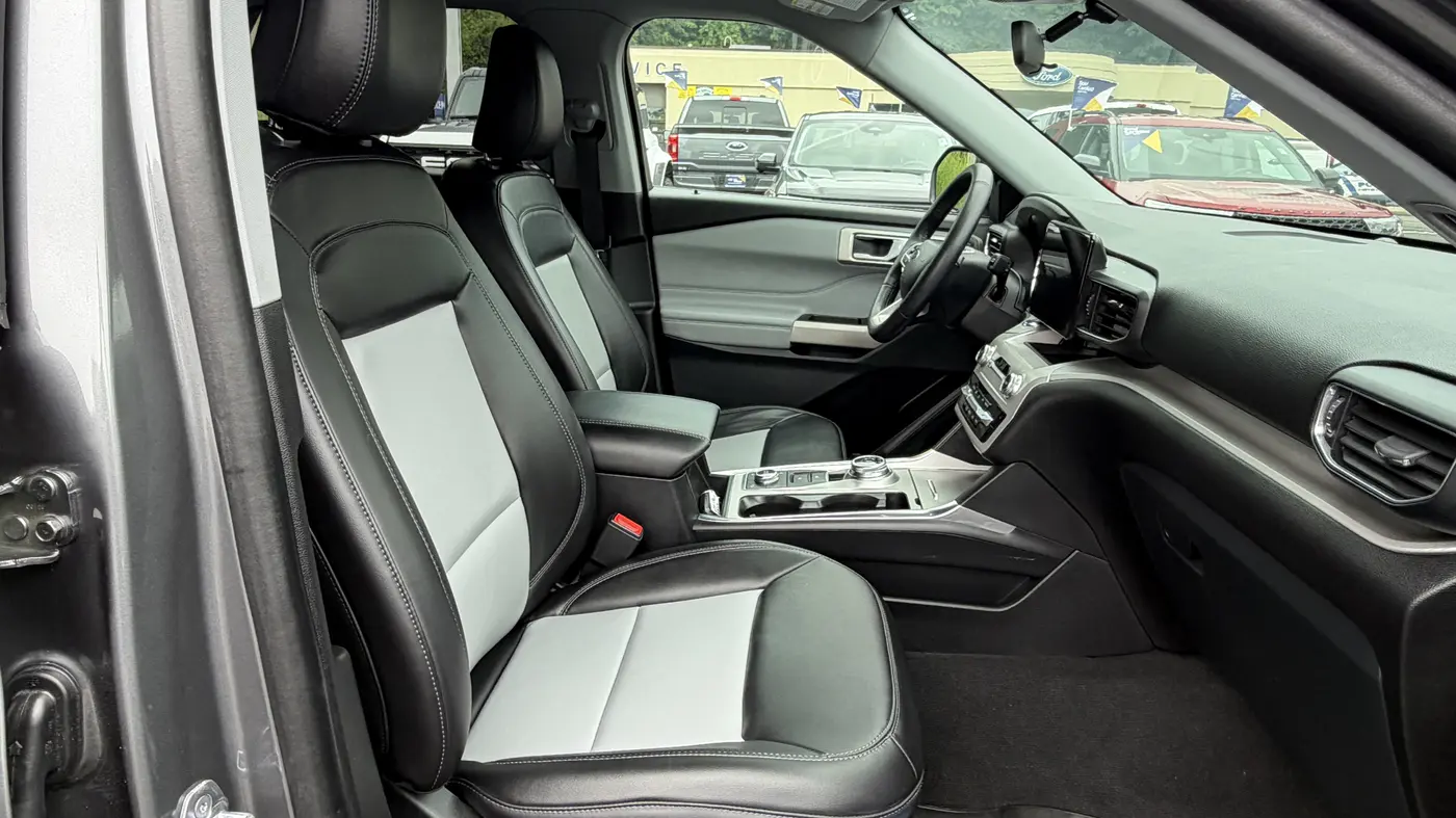 2023 Ford Explorer - $32,480