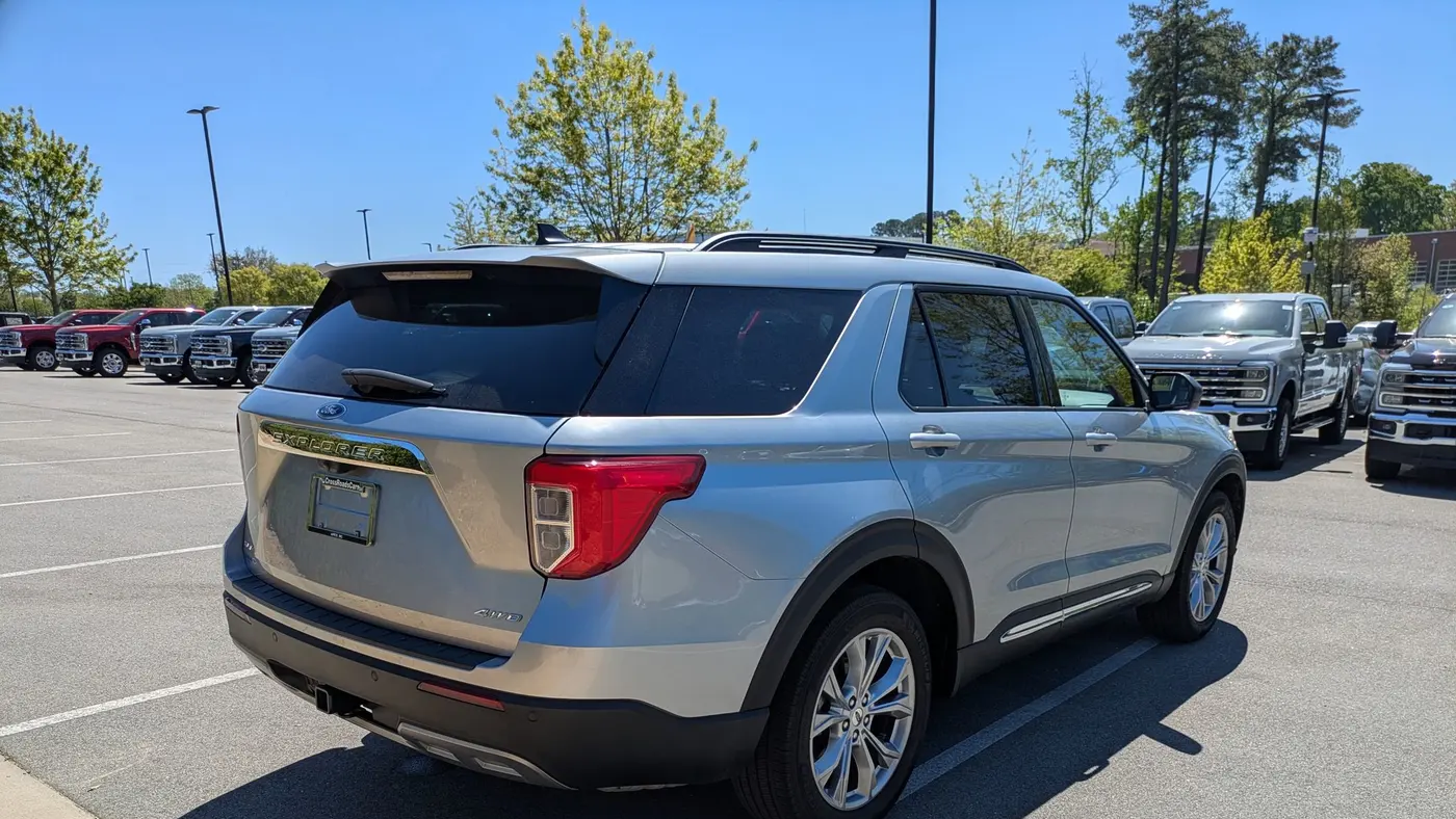 2024 Ford Explorer XLT