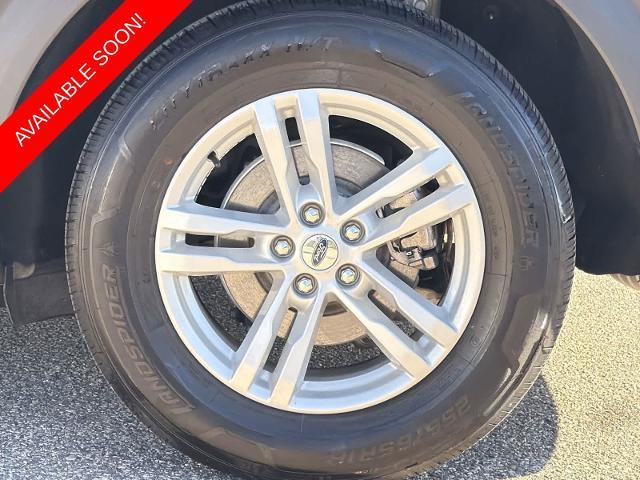 2021 Ford Explorer - $24,275