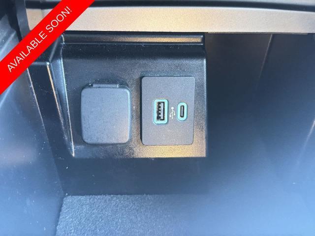 2021 Ford Explorer - $24,275