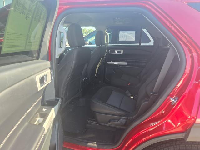2022 Ford Explorer - $27,998