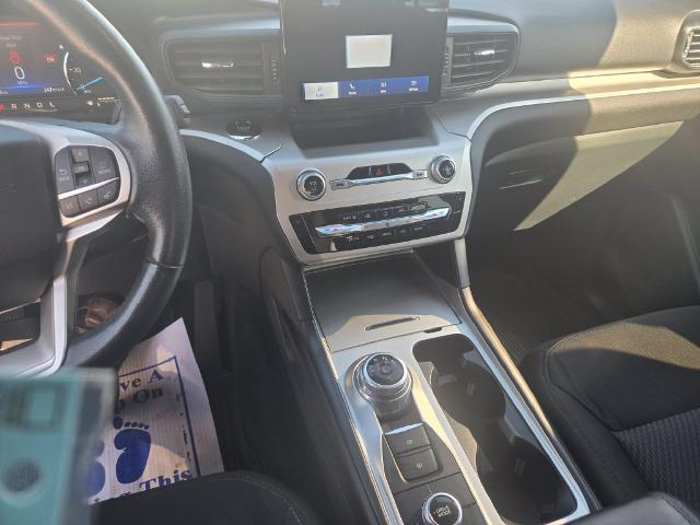 2022 Ford Explorer - $27,998