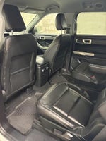 2022 Explorer Thumbnail 24