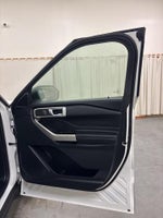 2022 Explorer Thumbnail 34