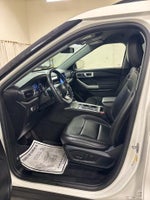 2022 Explorer Thumbnail 9