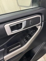 2022 Explorer Thumbnail 19