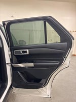 2022 Explorer Thumbnail 38