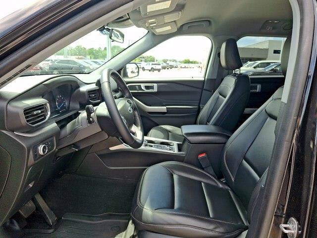 2022 Ford Explorer - $28,999