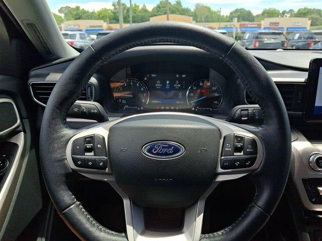 2022 Ford Explorer - $28,999