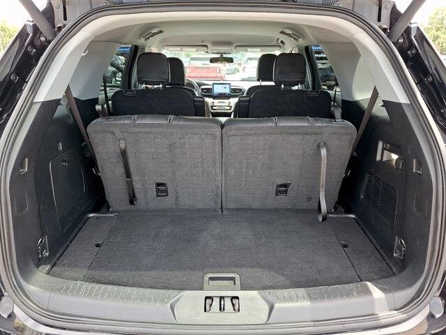 2022 Ford Explorer - $28,999