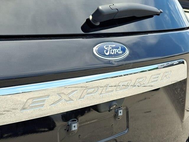 2022 Ford Explorer - $28,999