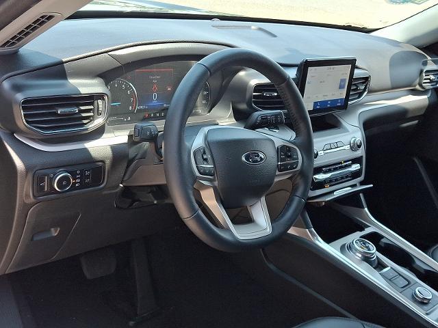 2023 Ford Explorer - $29,997