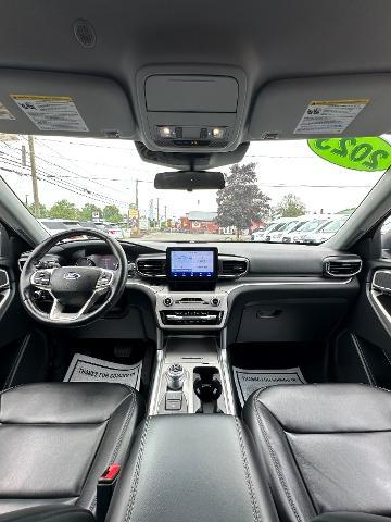 2023 Ford Explorer - $31,900