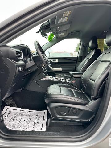 2023 Ford Explorer - $31,900