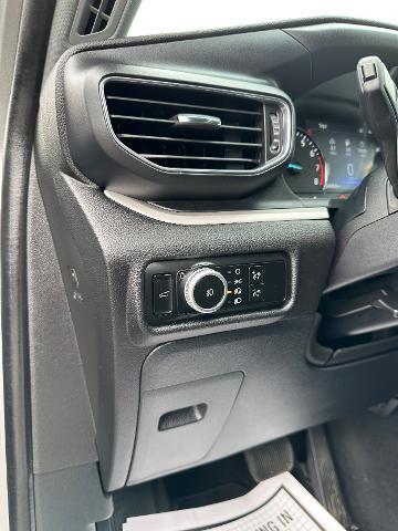 2023 Ford Explorer - $31,900