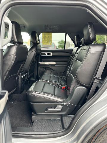 2023 Ford Explorer - $31,900