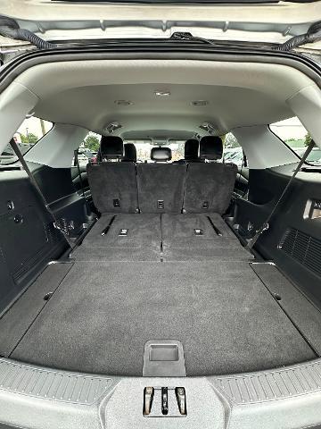 2023 Ford Explorer - $31,900