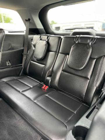 2023 Ford Explorer - $31,900