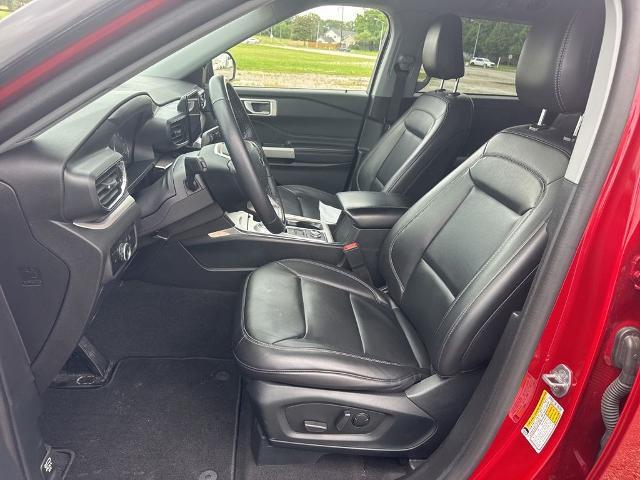 2023 Ford Explorer - $33,990