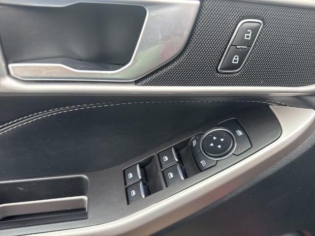 2023 Ford Explorer - $33,990