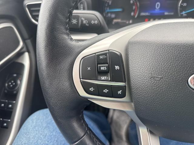 2023 Ford Explorer - $33,990