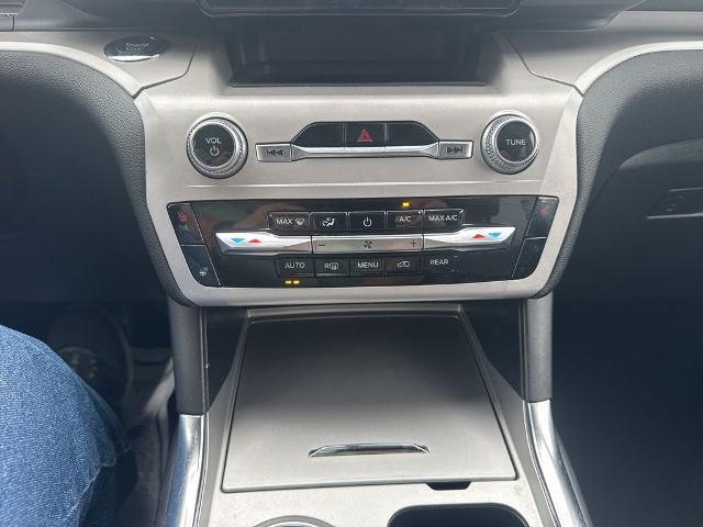 2023 Ford Explorer - $33,990