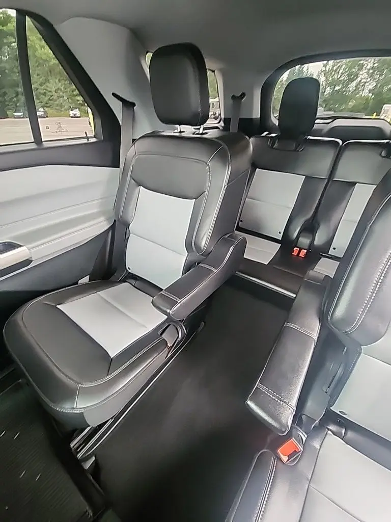 2023 Ford Explorer - $34,995