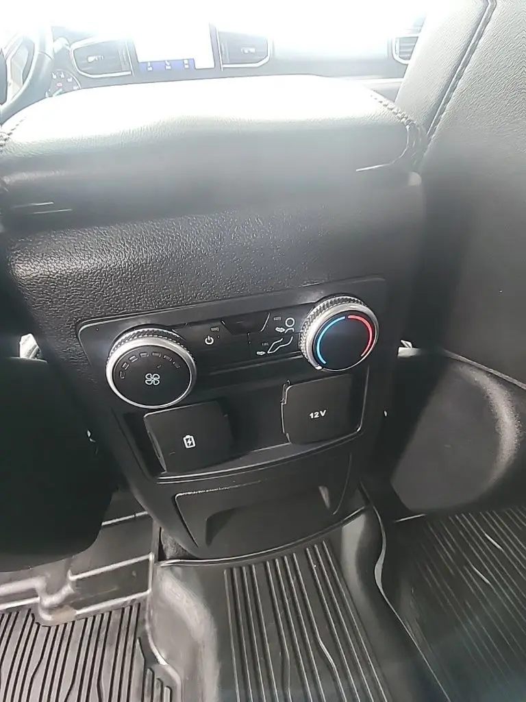 2023 Ford Explorer - $34,995