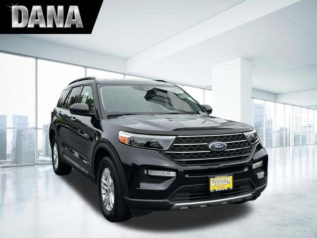 2023 Ford Explorer - $31,900