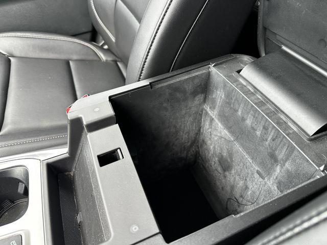 2023 Ford Explorer - $31,900