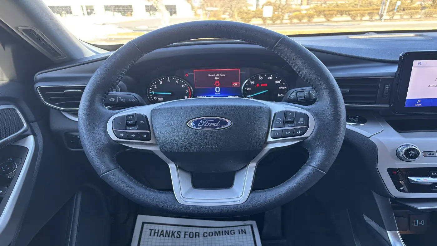 2023 Ford Explorer XLT