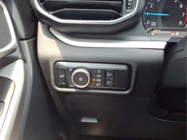 2023 Ford Explorer - $27,650