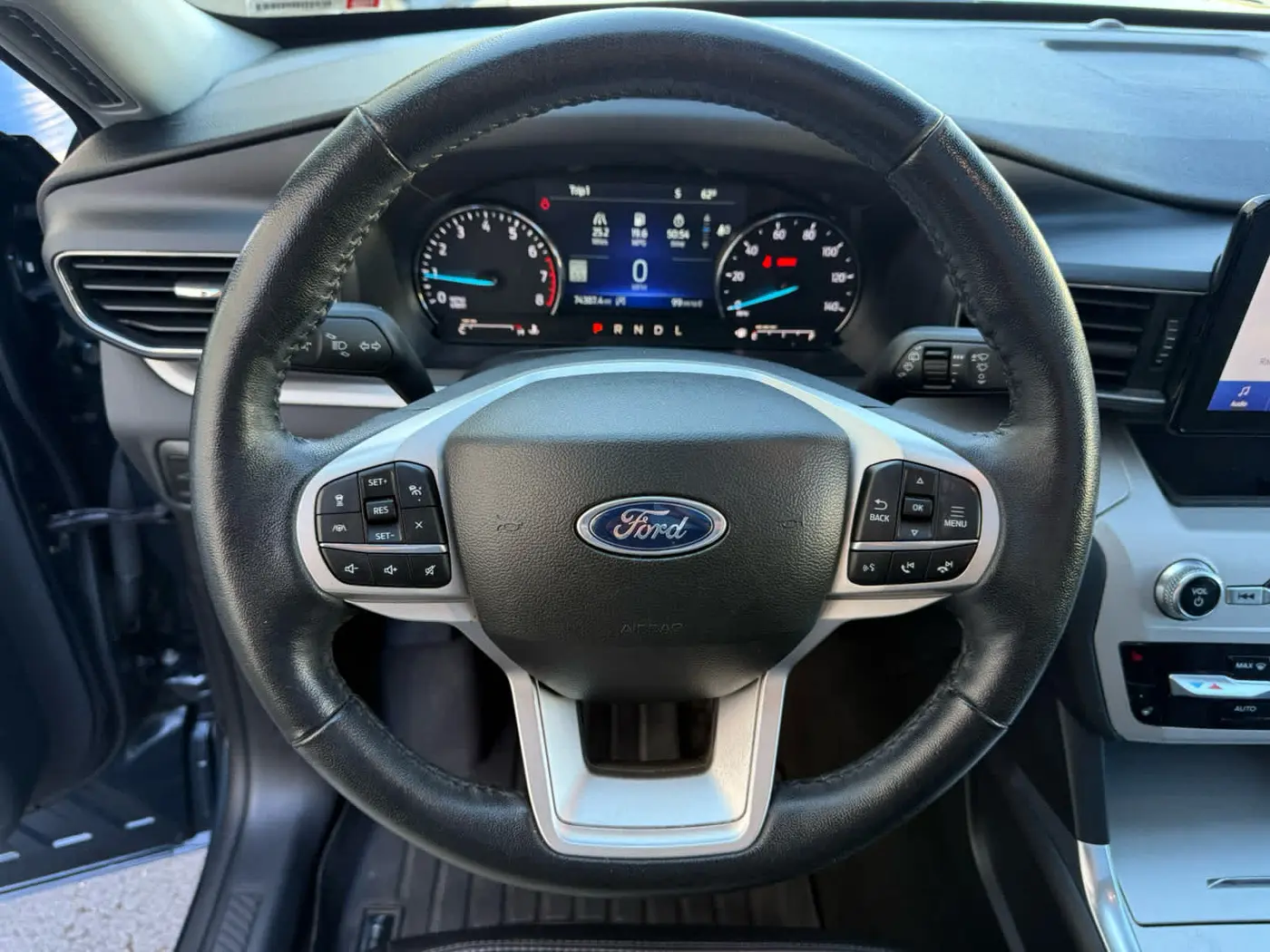 2023 Ford Explorer - $28,999