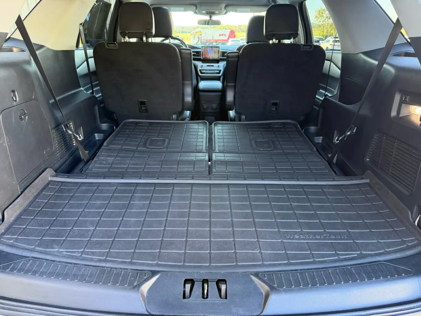 2023 Ford Explorer - $28,999