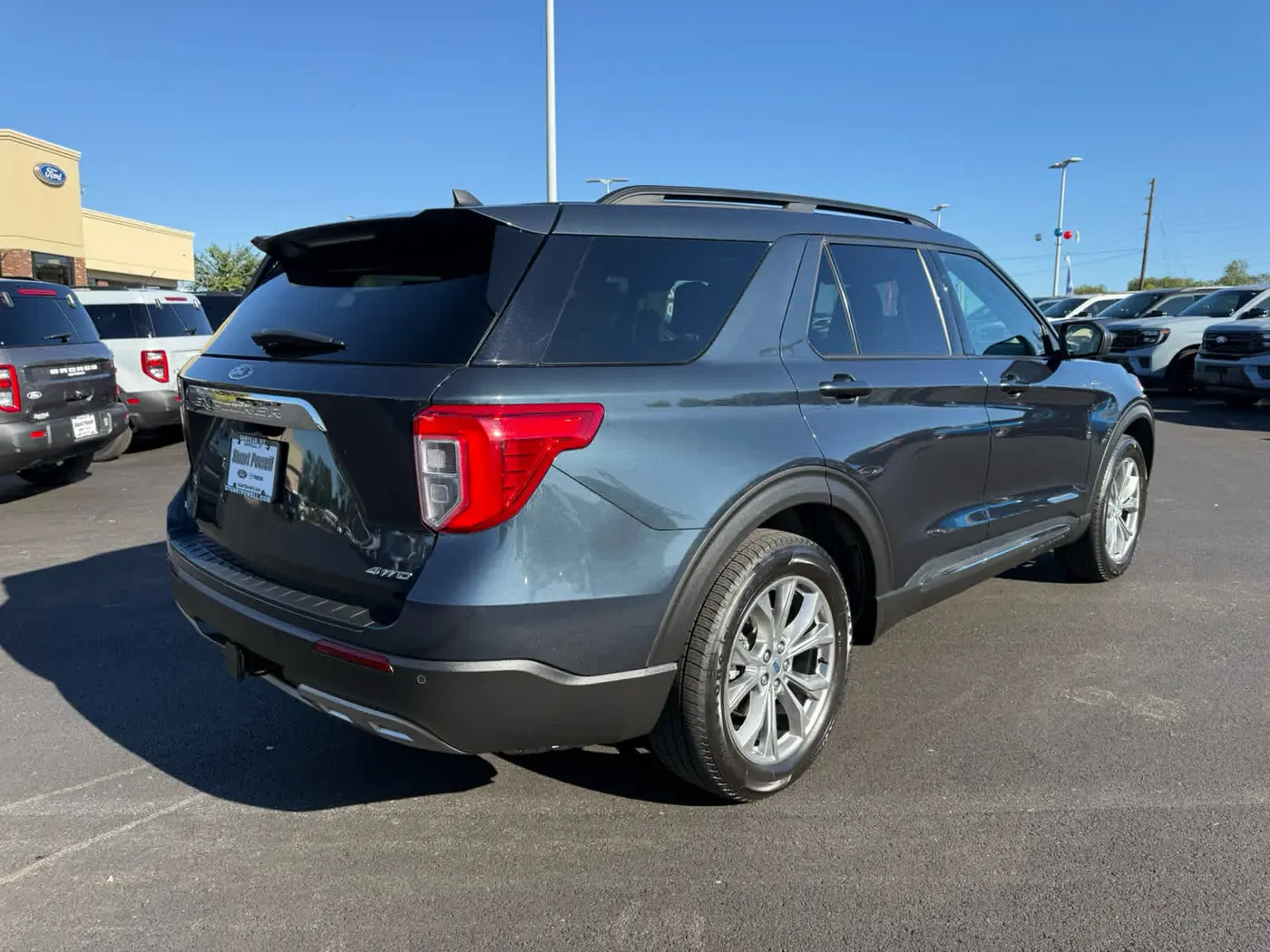 2023 Ford Explorer - $28,999