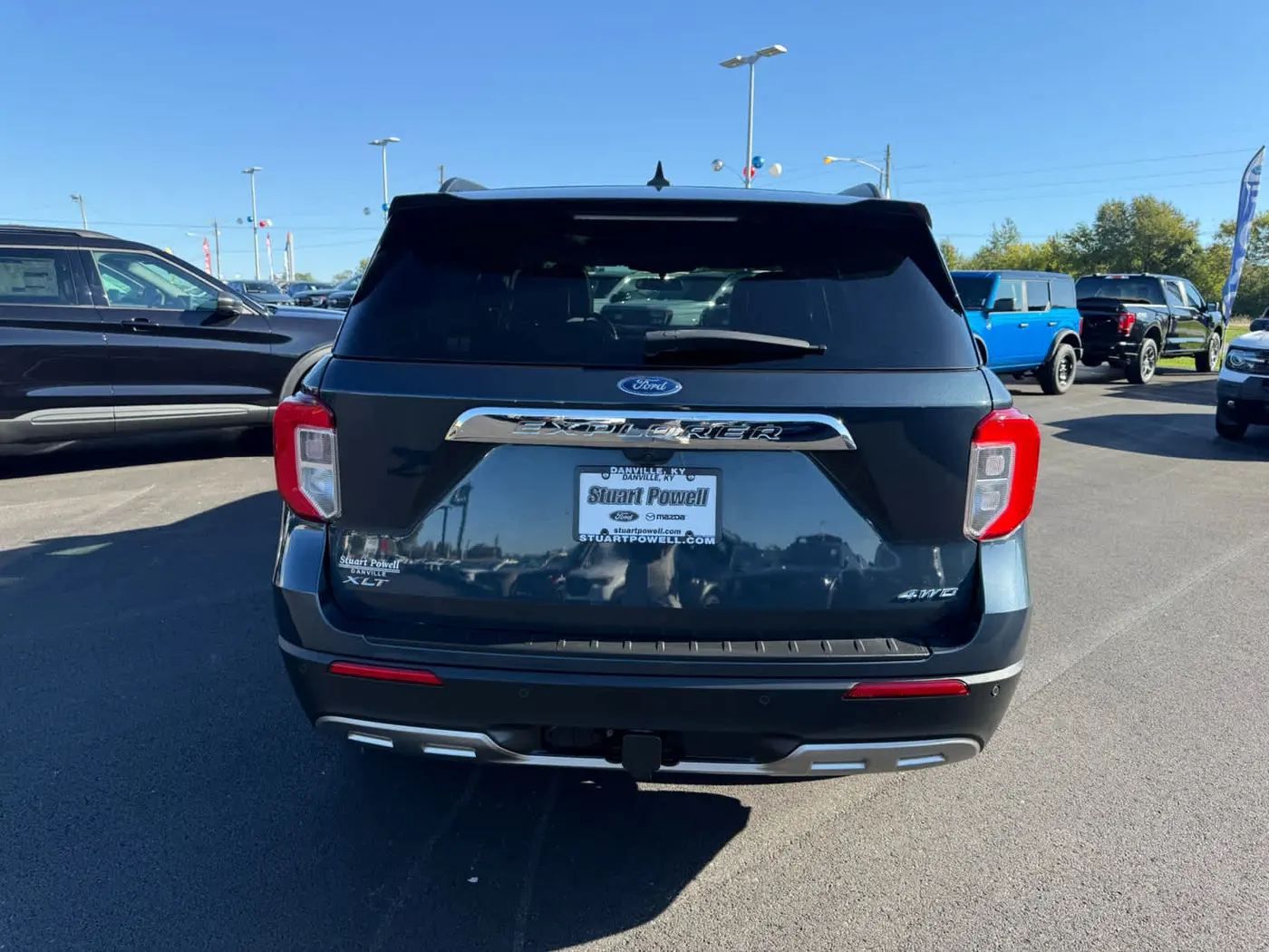 2023 Ford Explorer - $28,999