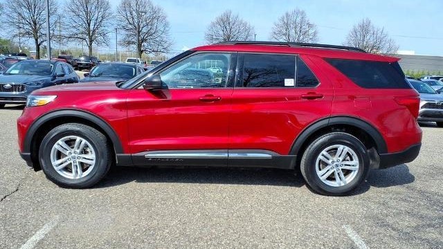 2024 Ford Explorer XLT