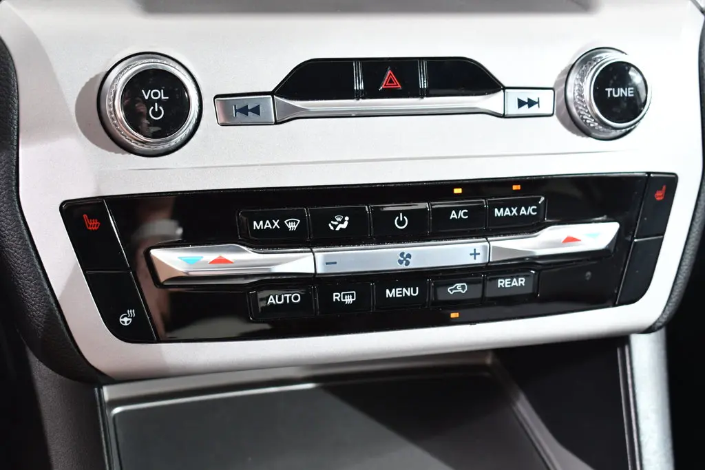 2024 Ford Explorer - $34,355