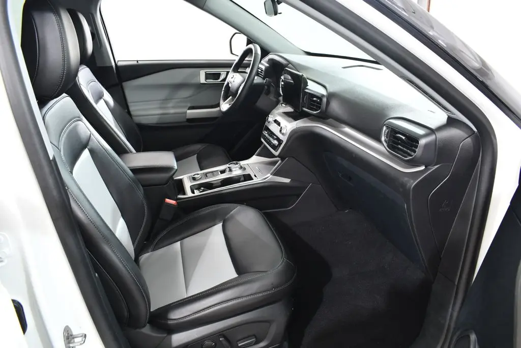 2024 Ford Explorer - $32,455
