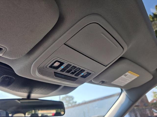 2021 Ford Explorer - $22,650
