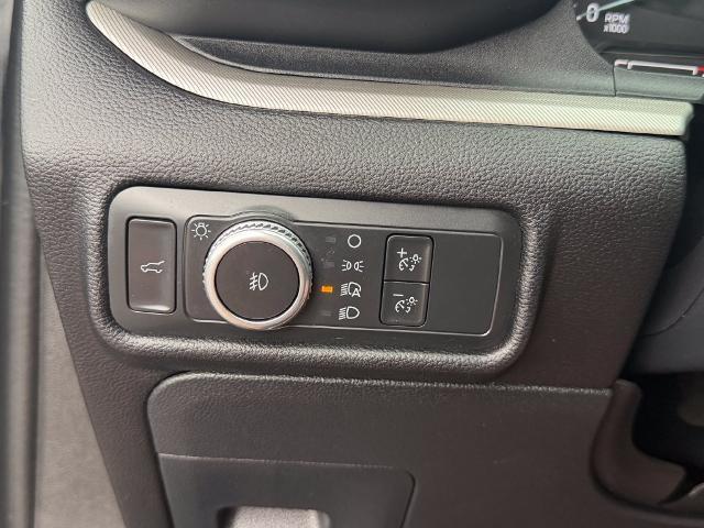 2021 Ford Explorer - $22,650