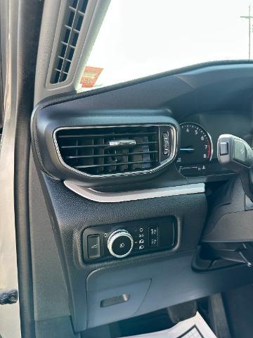2023 Ford Explorer - $29,900