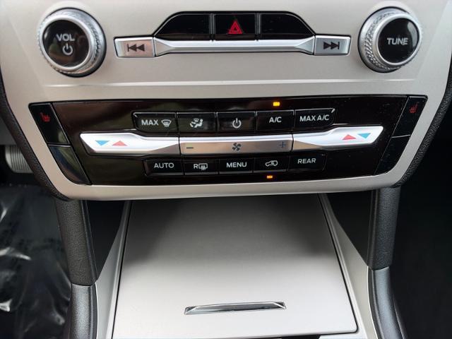 2023 Ford Explorer - $26,995