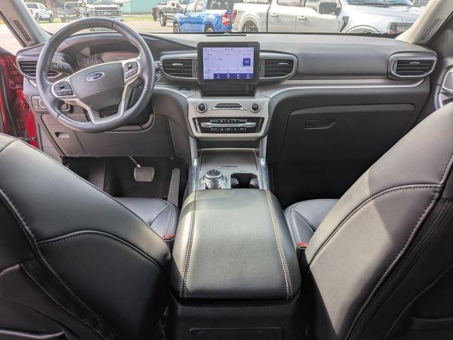 2023 Ford Explorer - $32,495