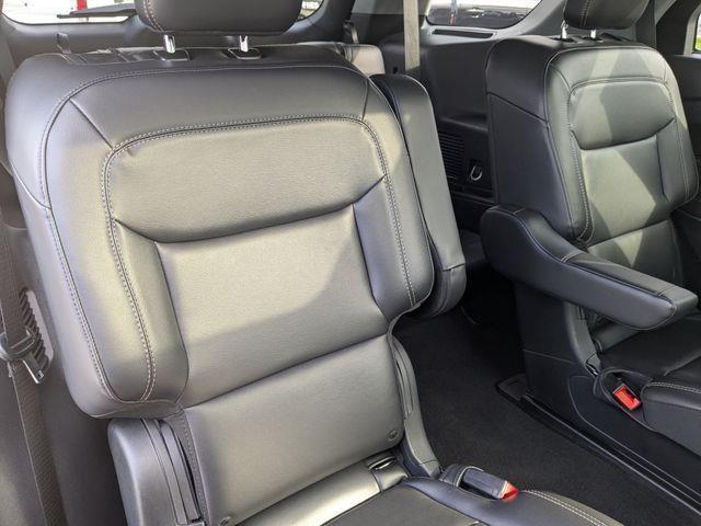2023 Ford Explorer - $32,495