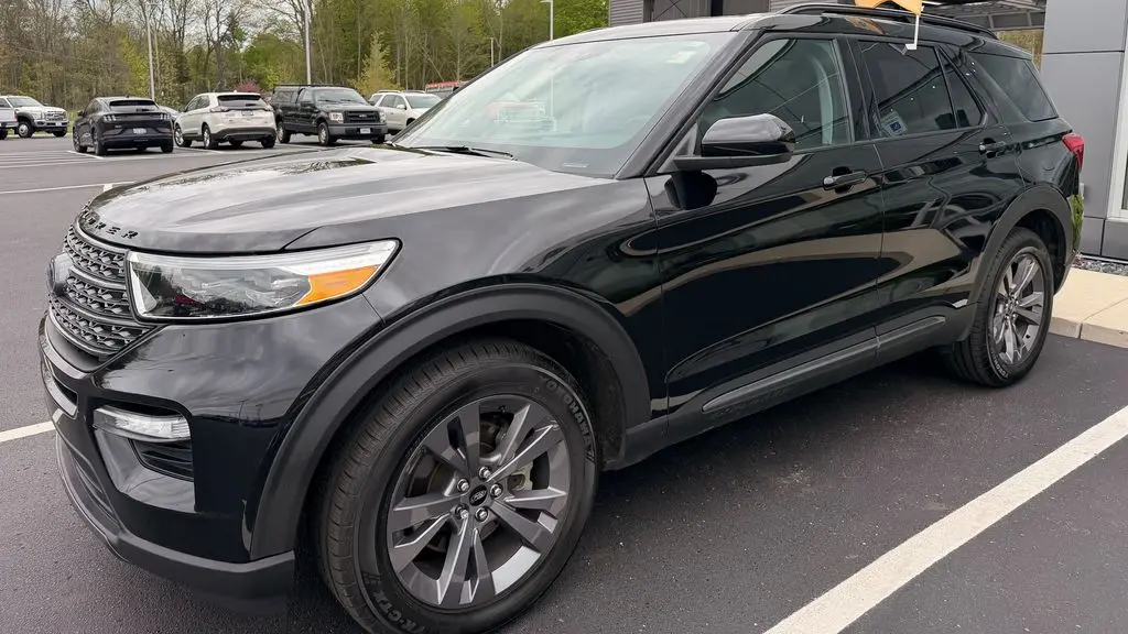 2023 Ford Explorer XLT