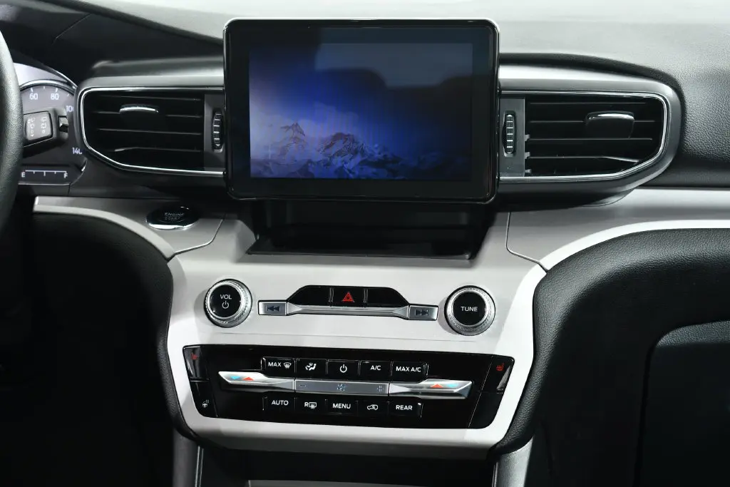 2023 Ford Explorer - $32,155