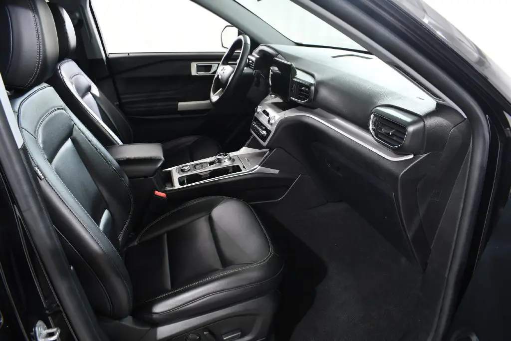2023 Ford Explorer - $32,155