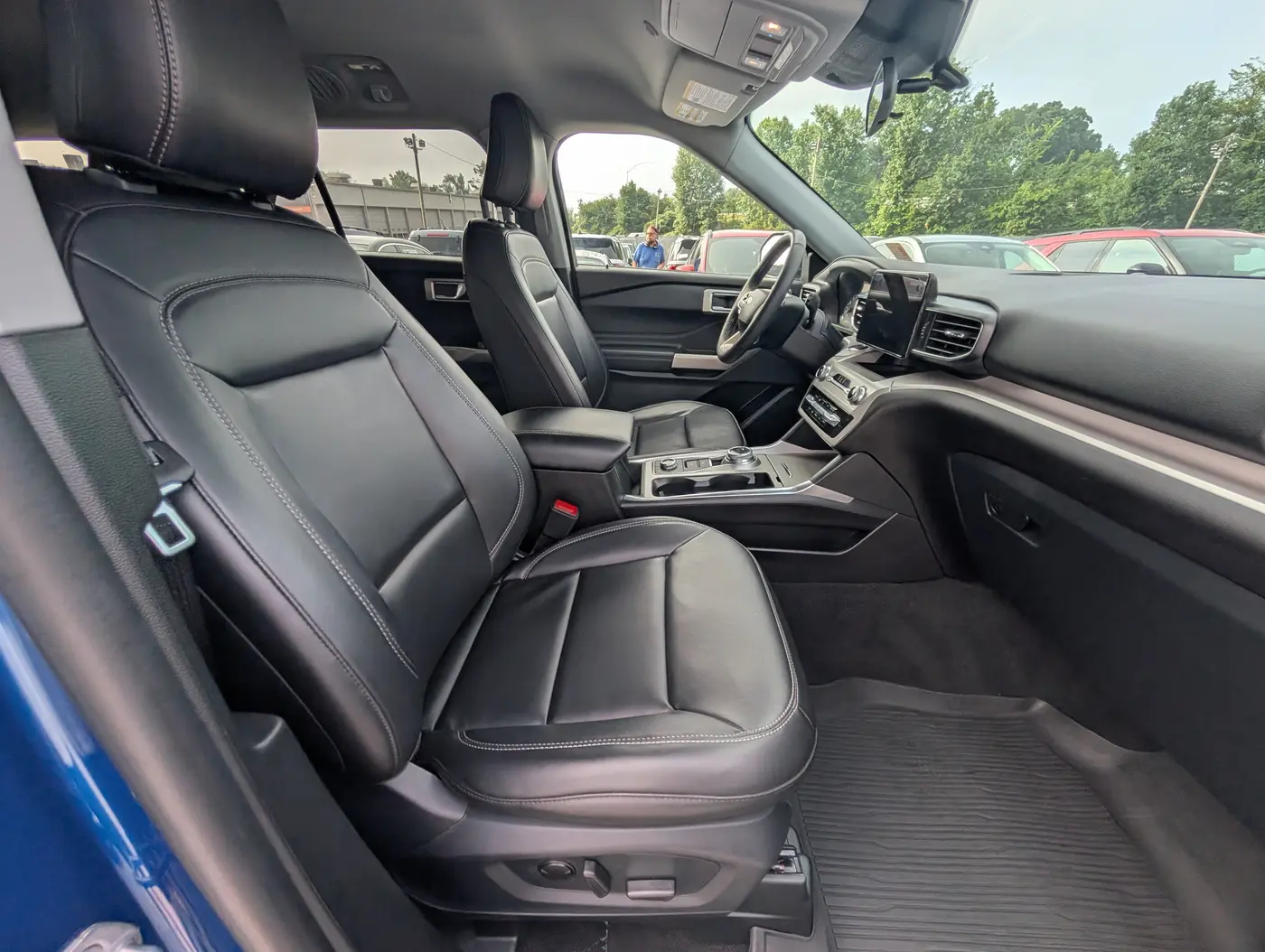2023 Ford Explorer - $30,500